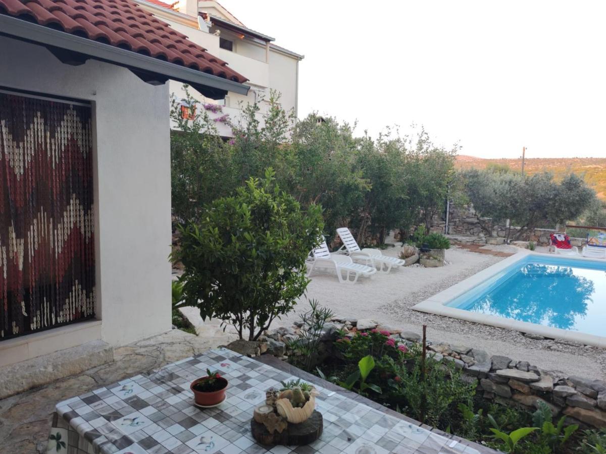 מילנה Vacation House Milka מראה חיצוני תמונה